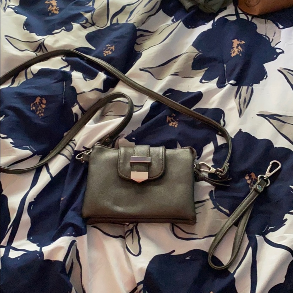 Crossbody purse that can change to a wristlet